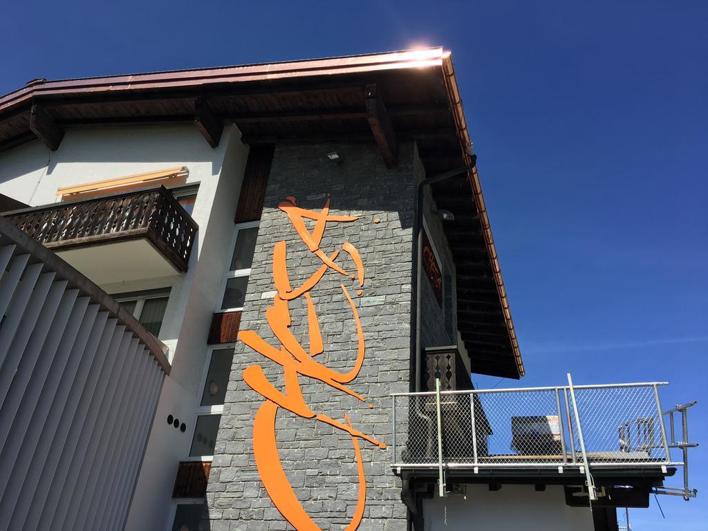 Hotel Restaurant Chesa Flims Kültér fotó