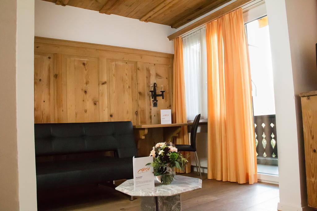 Hotel Restaurant Chesa Flims Kültér fotó