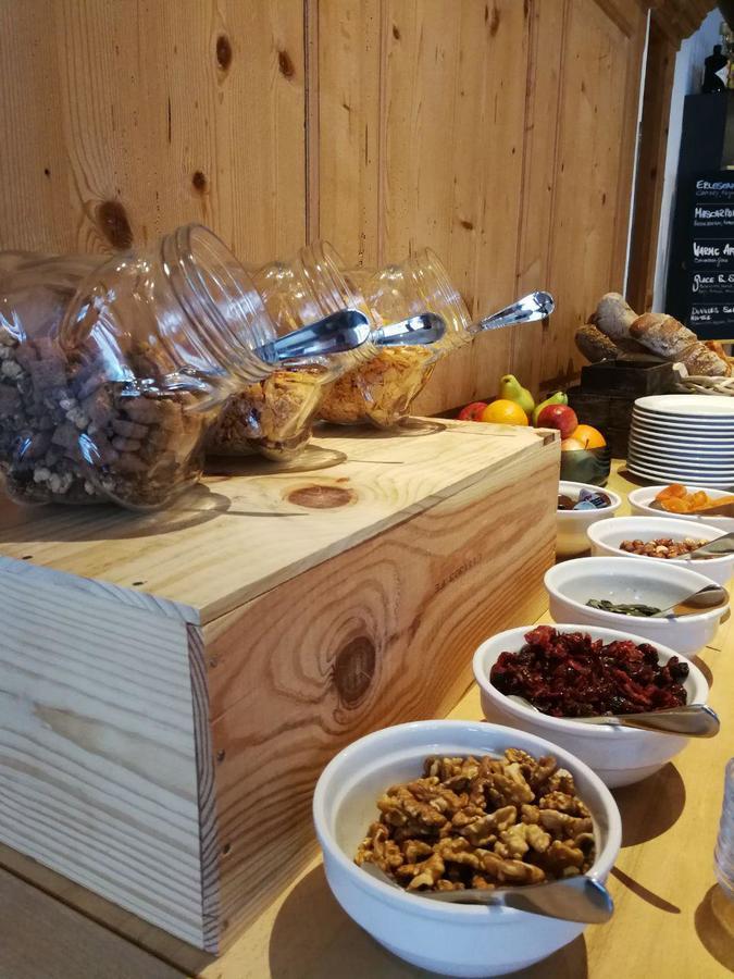 Hotel Restaurant Chesa Flims Kültér fotó