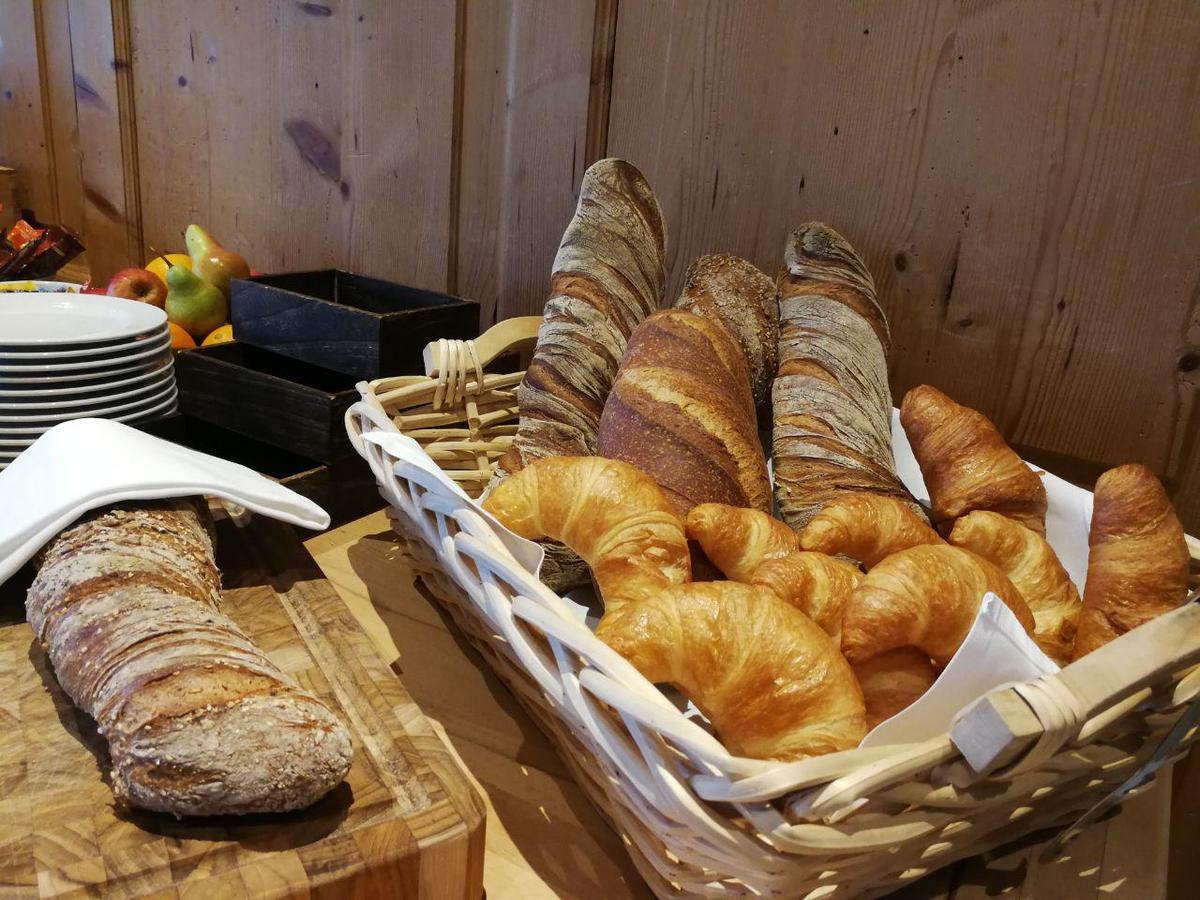 Hotel Restaurant Chesa Flims Kültér fotó
